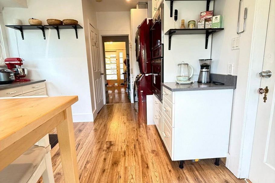 2791 W 13th Avenue Vancouver, BC - 4