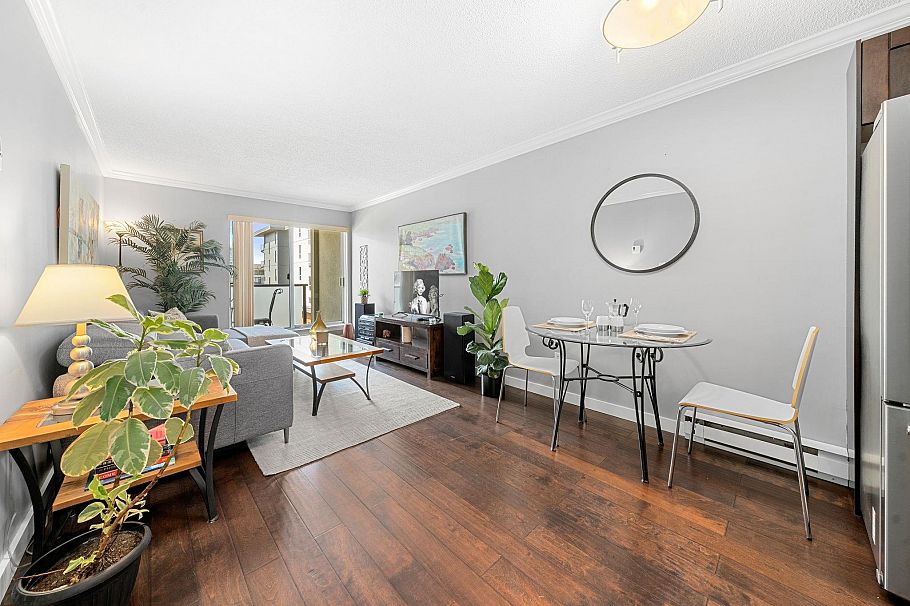 302 140 E 4th Street North Vancouver, BC - 6