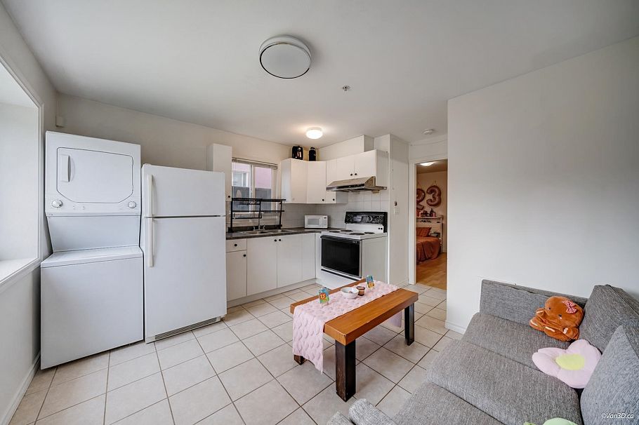 1140 Hazelton Street Vancouver, BC - 30