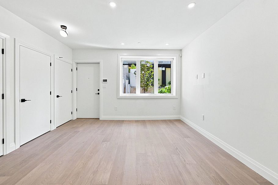 6166 Granville Street Vancouver, BC - 3