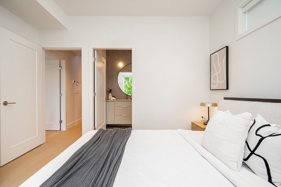 1 2875 Cambridge Street Vancouver, BC - 23