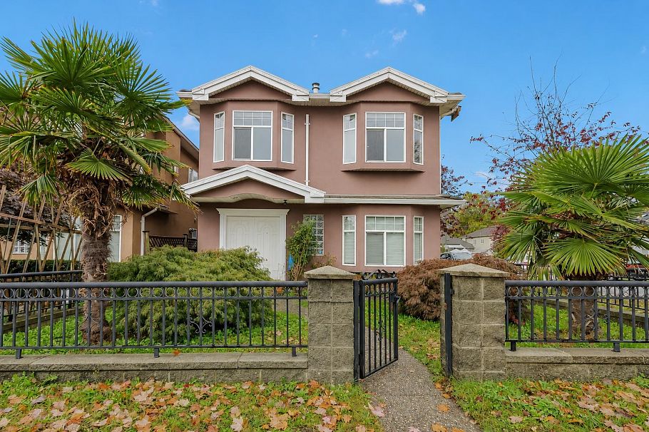 1380 E 51st Avenue Vancouver, BC - 1