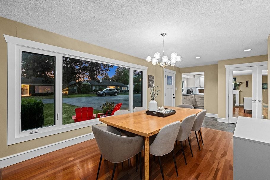 1208 Rosewood Crescent North Vancouver, BC - 8