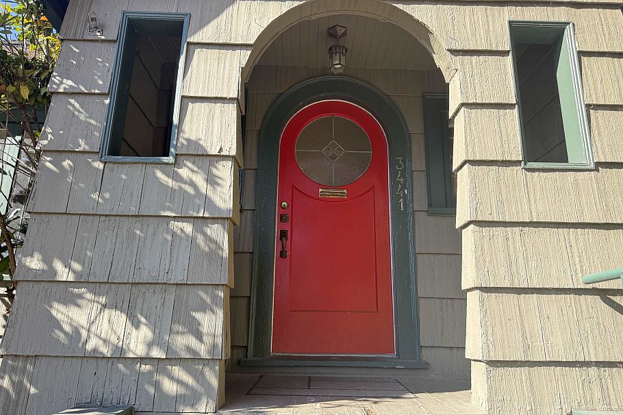3441 W 35th Avenue Vancouver, BC - 2