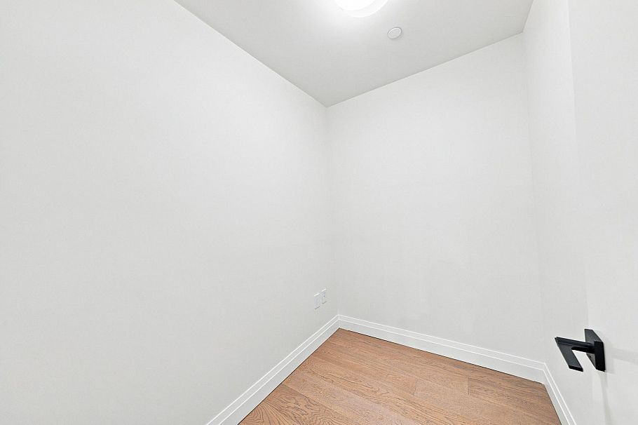 6166 Granville Street Vancouver, BC - 16