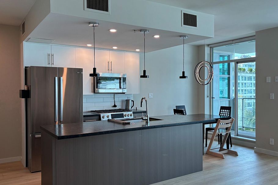 702 168 E Esplanade North Vancouver, BC - 7
