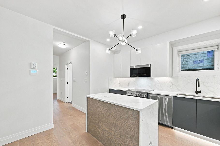 6166 Granville Street Vancouver, BC - 6
