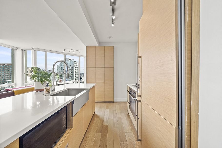 2505 565 Smithe Street Vancouver, BC - 3