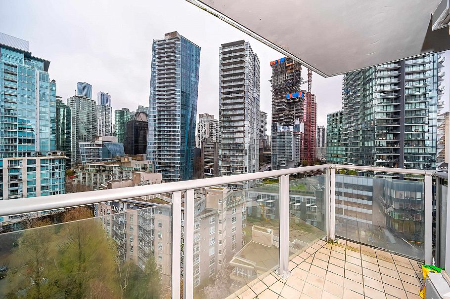 1401 560 Cardero Street Vancouver, BC - 18