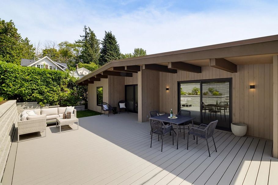 1008 W 17th Street North Vancouver, BC - 36