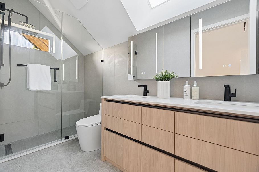 1 2941 W 29th Avenue Vancouver, BC - 32