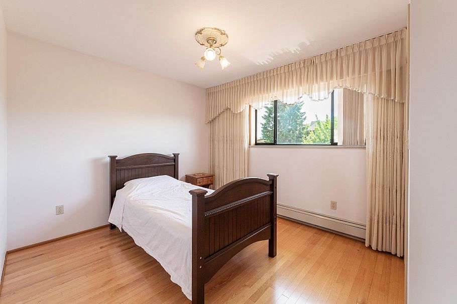 2411 E 39th Avenue Vancouver, BC - 15