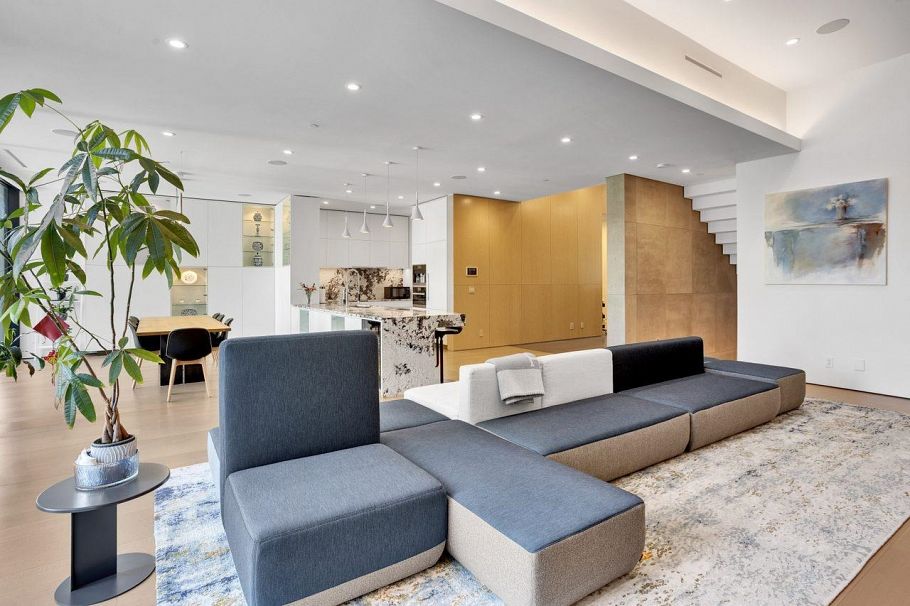 4725 W 4th Avenue Vancouver, BC - 6