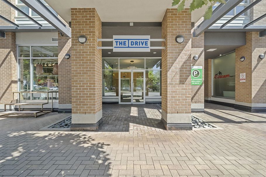 324 1330 Marine Drive North Vancouver, BC - 3
