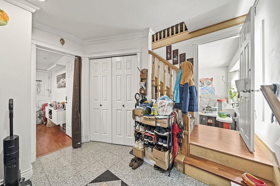 3541 Adanac Street Vancouver, BC - 13
