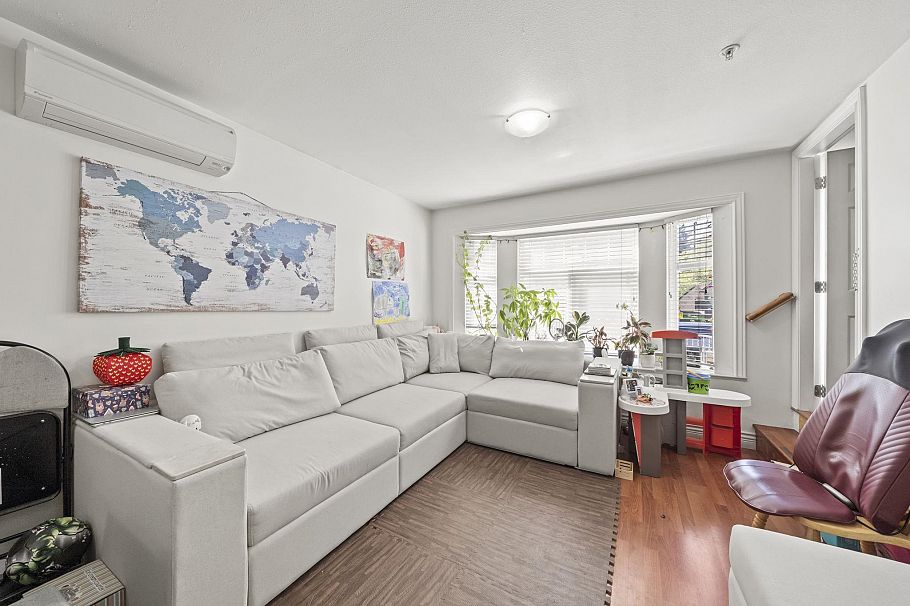 3541 Adanac Street Vancouver, BC - 11