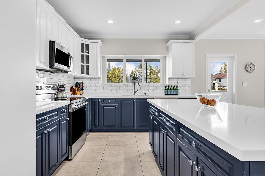 627 E 30th Avenue Vancouver, BC - 9