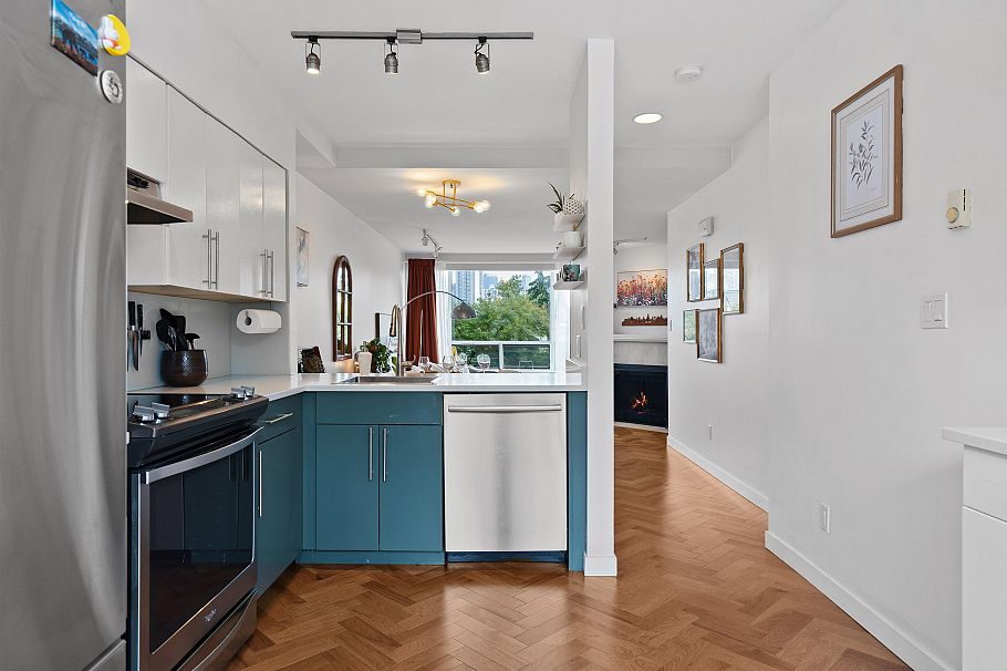 13 939 W 7th Avenue Vancouver, BC - 7
