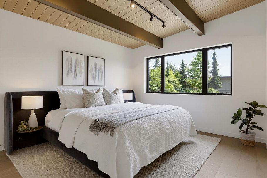 1008 W 17th Street North Vancouver, BC - 19