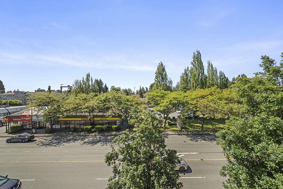 324 1330 Marine Drive North Vancouver, BC - 20