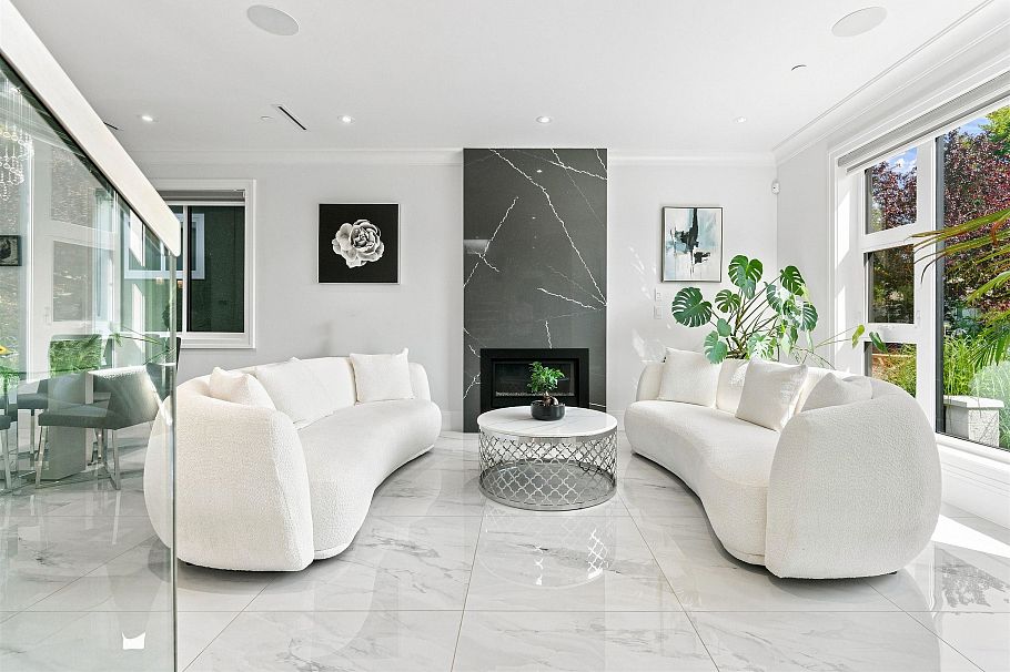 5577 Inverness Street Vancouver, BC - 2