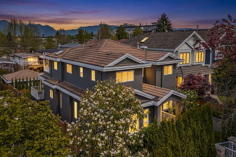 627 E 30th Avenue Vancouver, BC - 40