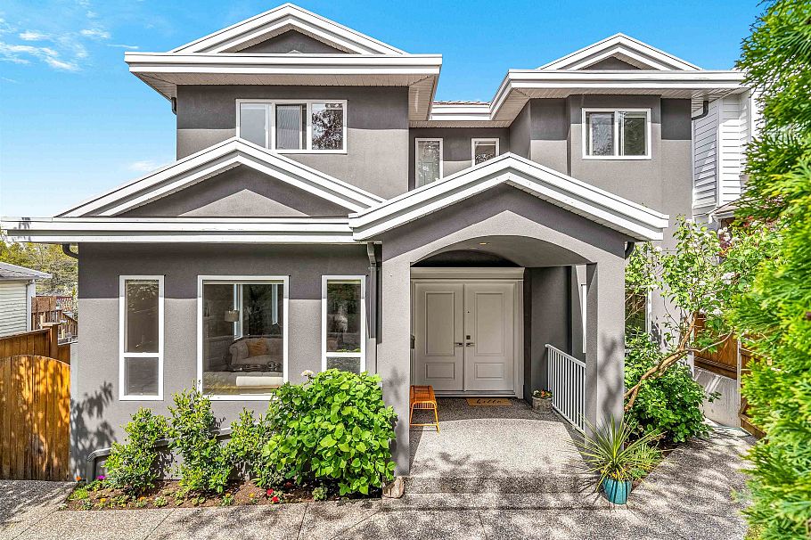 627 E 30th Avenue Vancouver, BC - 2