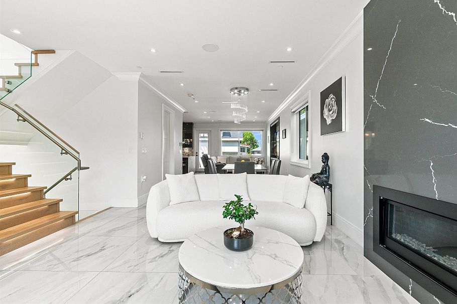5577 Inverness Street Vancouver, BC - 4