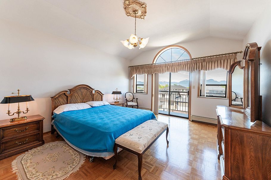 2411 E 39th Avenue Vancouver, BC - 7