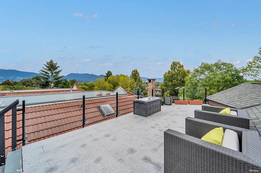 3675 Blenheim Street Vancouver, BC - 30