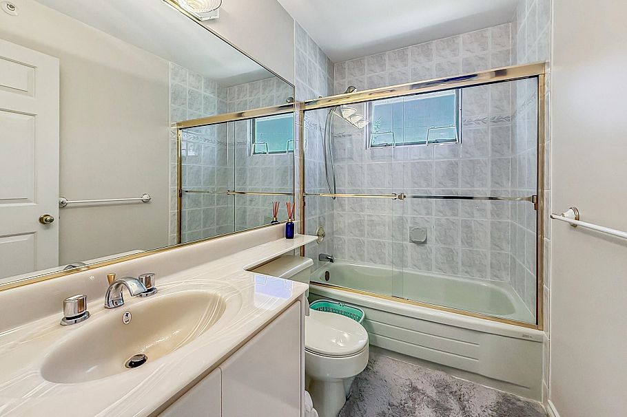 2755 W 20th Avenue Vancouver, BC - 26