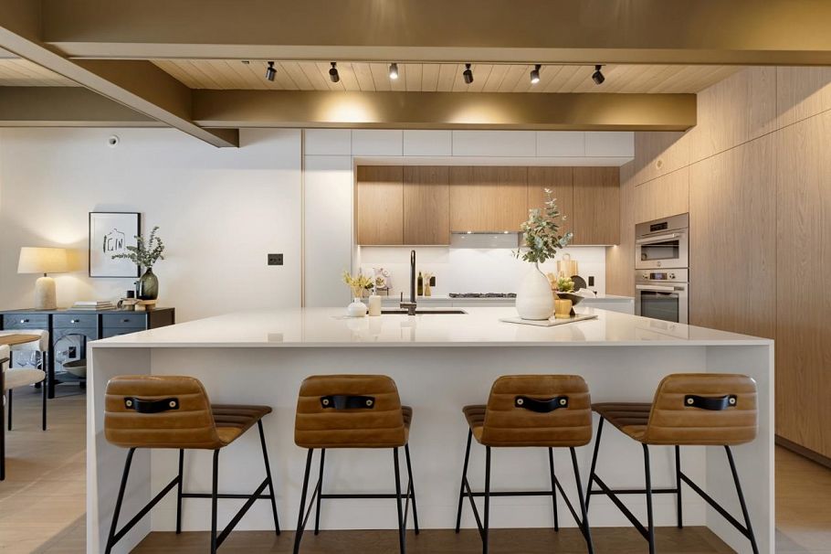 1008 W 17th Street North Vancouver, BC - 7