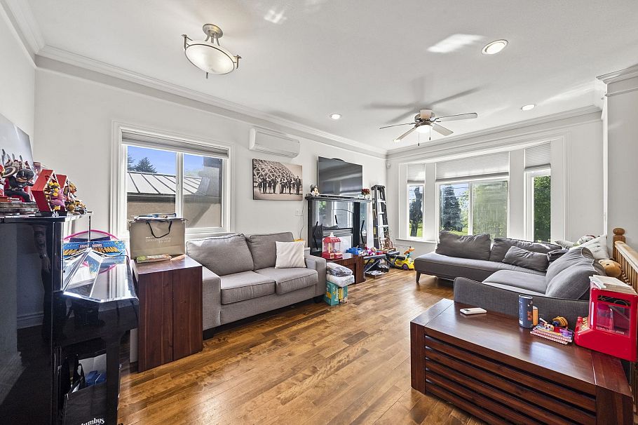 3541 Adanac Street Vancouver, BC - 22
