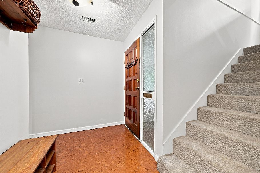 3381 William Avenue North Vancouver, BC - 22