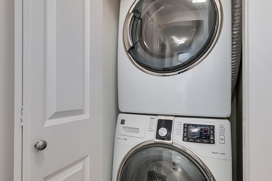 1405 W 7th Avenue Vancouver, BC - 19