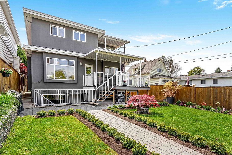 627 E 30th Avenue Vancouver, BC - 36