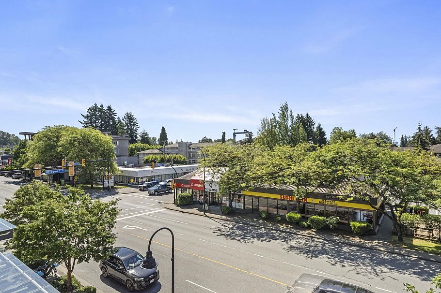 324 1330 Marine Drive North Vancouver, BC - 21