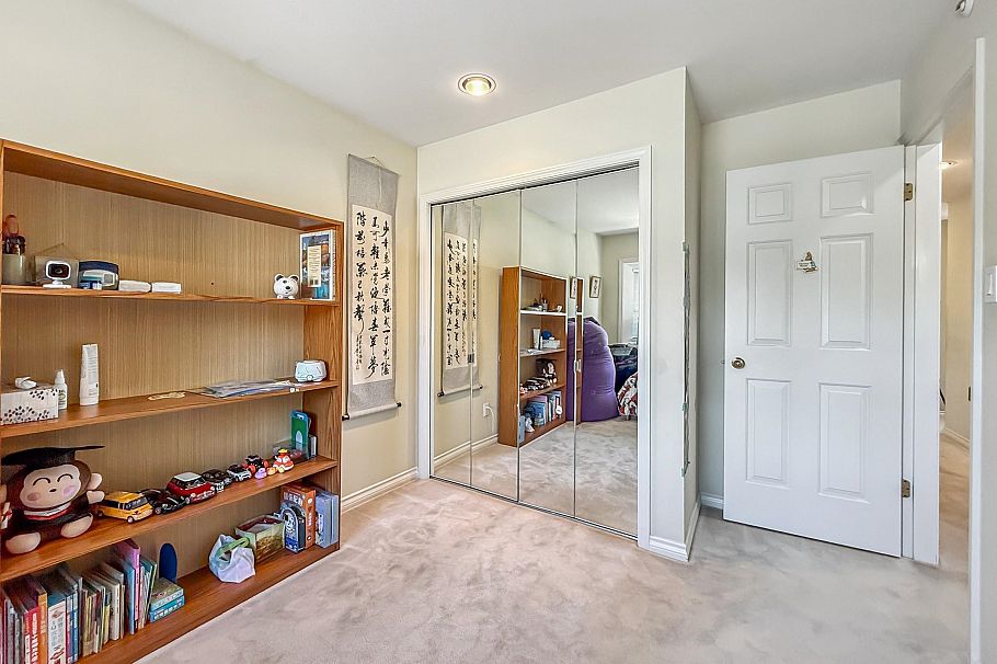 2755 W 20th Avenue Vancouver, BC - 25