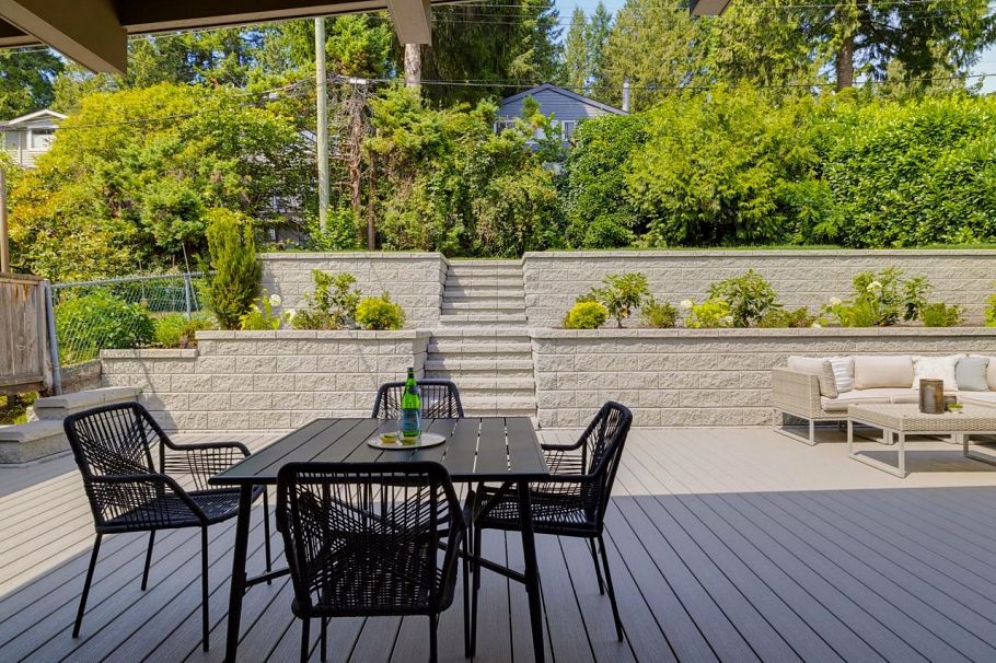 1008 W 17th Street North Vancouver, BC - 37