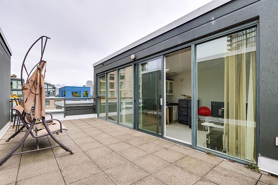 1405 W 7th Avenue Vancouver, BC - 31