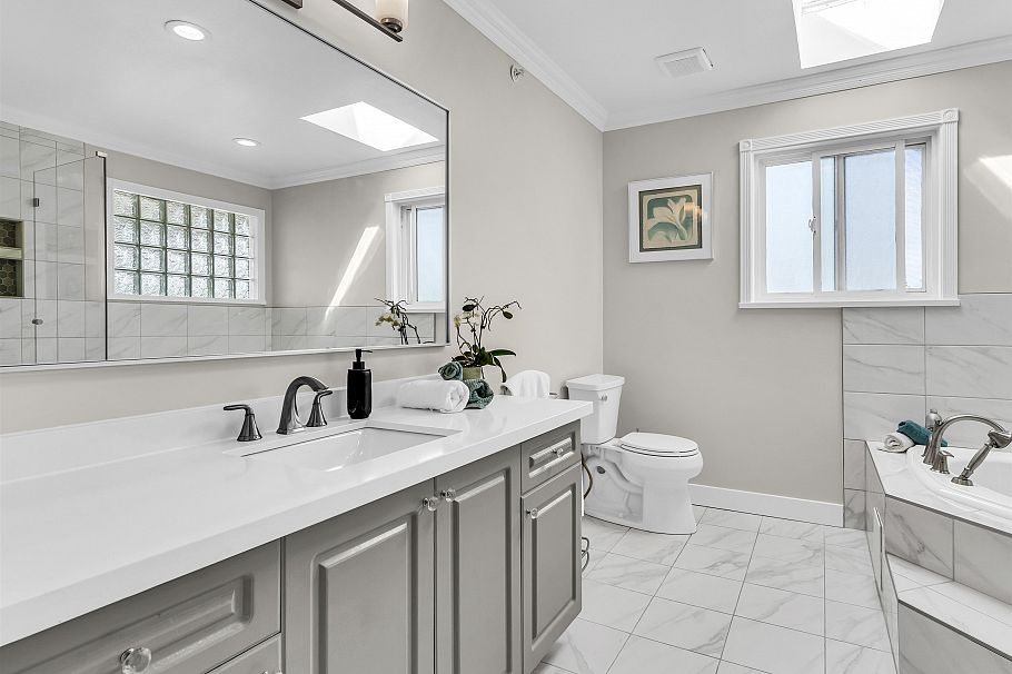 627 E 30th Avenue Vancouver, BC - 18
