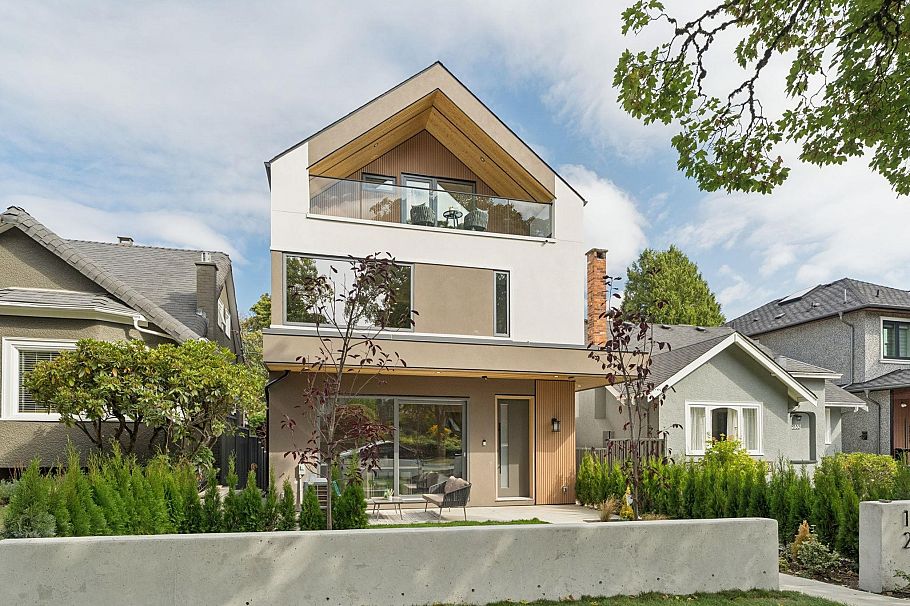 1 2941 W 29th Avenue Vancouver, BC - 1