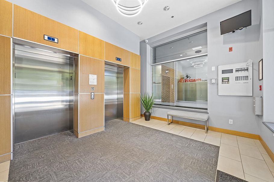 324 1330 Marine Drive North Vancouver, BC - 24