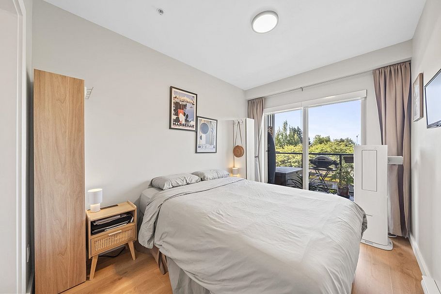 324 1330 Marine Drive North Vancouver, BC - 12