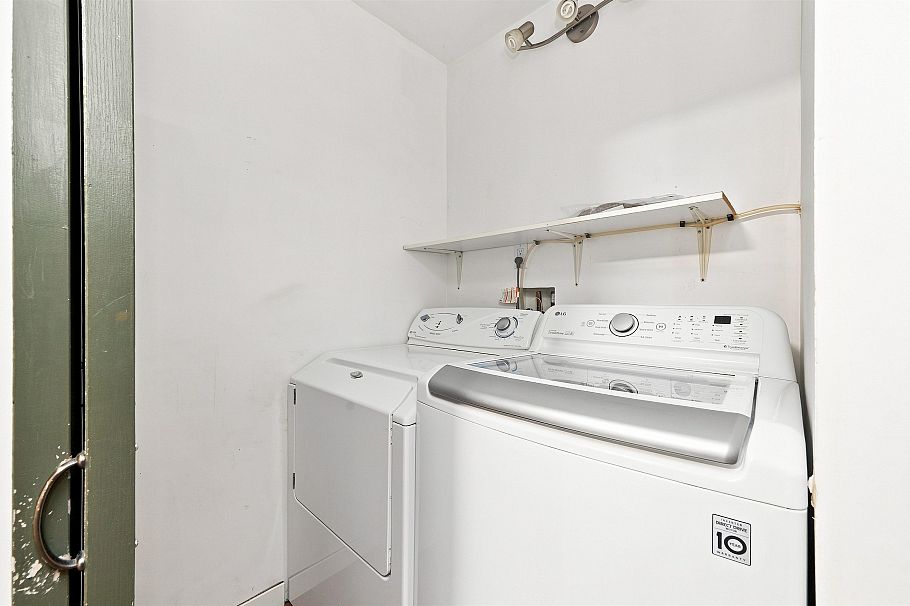 3381 William Avenue North Vancouver, BC - 28