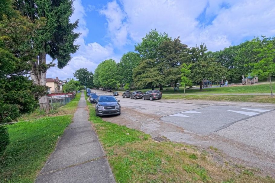 3478 E 2nd Avenue Vancouver, BC - 5