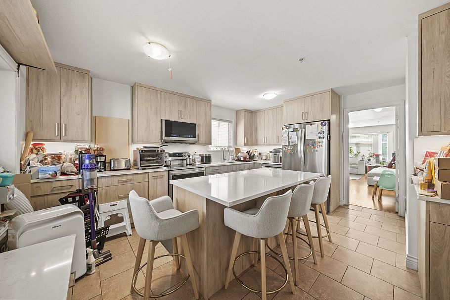 3541 Adanac Street Vancouver, BC - 2