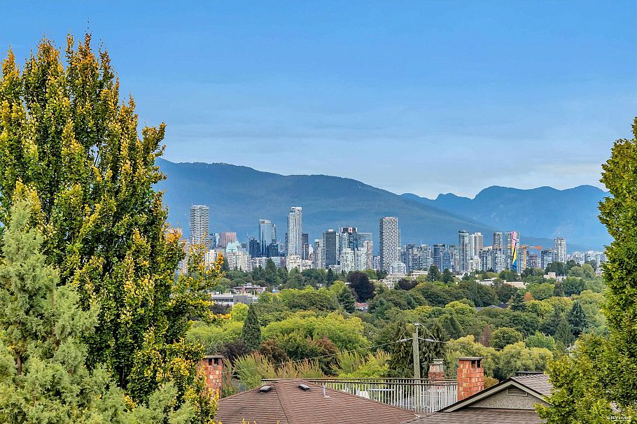 3675 Blenheim Street Vancouver, BC - 28