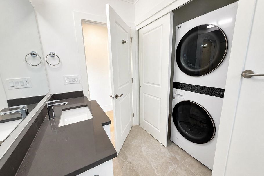 1421 E 27th Avenue Vancouver, BC - 22
