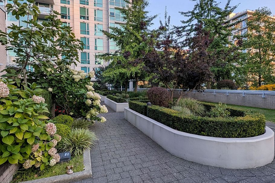 702 168 E Esplanade North Vancouver, BC - 31